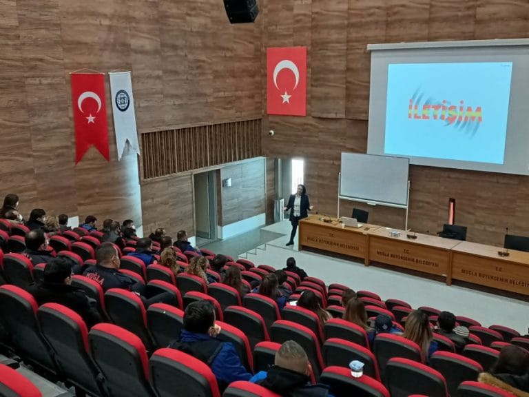 Belediye Personeline İletişim Eğitimi