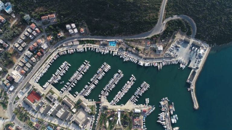 Teos Marina Yenilenebilir Enerjiye Gönül Verdi