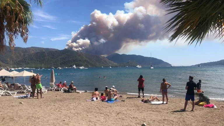 Son Dakika: Marmaris Yanıyor!