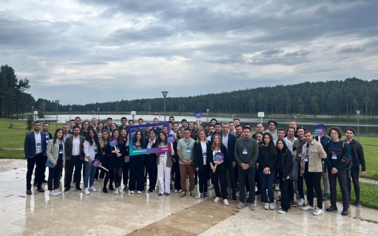 254 Mezun KPMG Türkiye’de işe Başladı