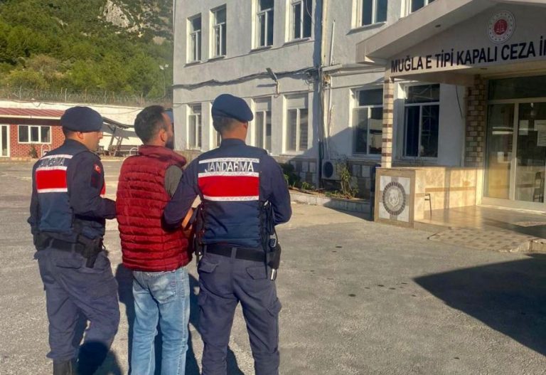 Uyuşturucu Satıcısı Firari Yakalandı