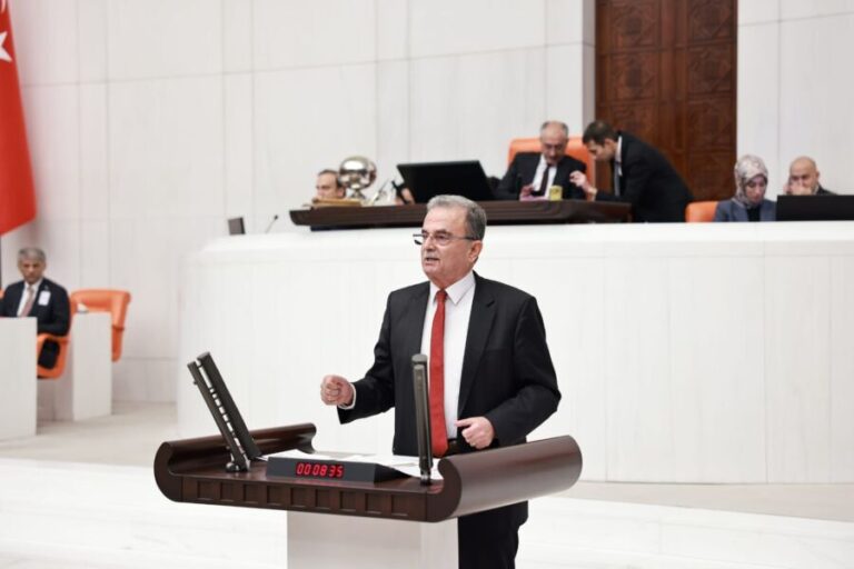 20 Yılın Özeti: Saray Var Çadır Yok!