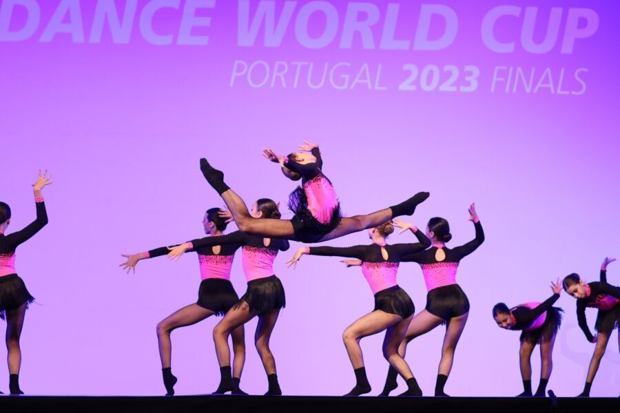 Bodrumlu Dansçılar Dünya İkincisi