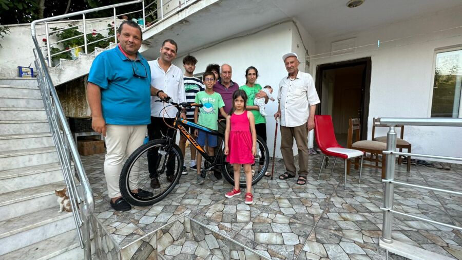 Depremzede Çocukların Bisiklet Sevinci