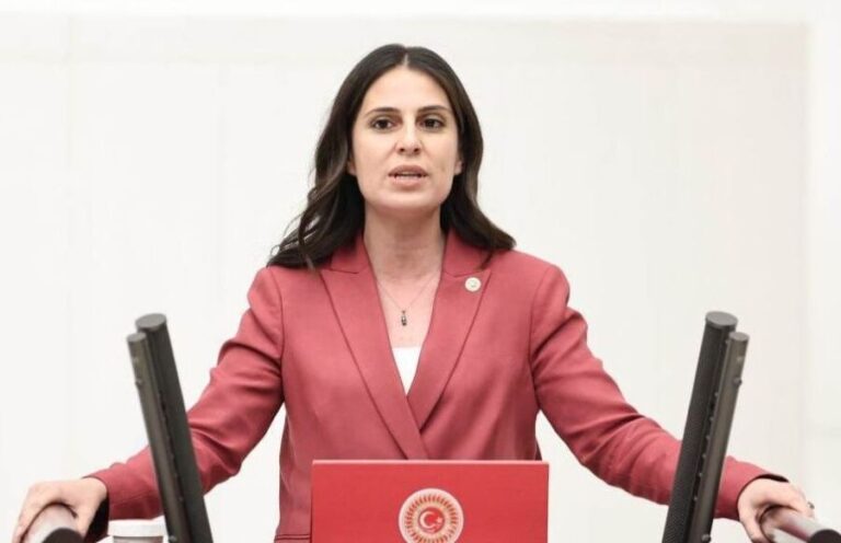 CHP’li Vekilden Otgöz’e Nezaket Uyarısı