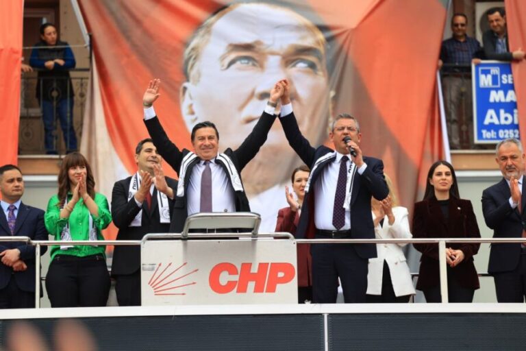 Özgür Özel: Limonu Dalında Bırakanları Sandığa Gömeceğiz