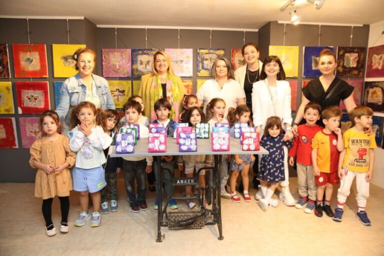 TED’li Minikler Dibeklihan’da Sergi Açtı