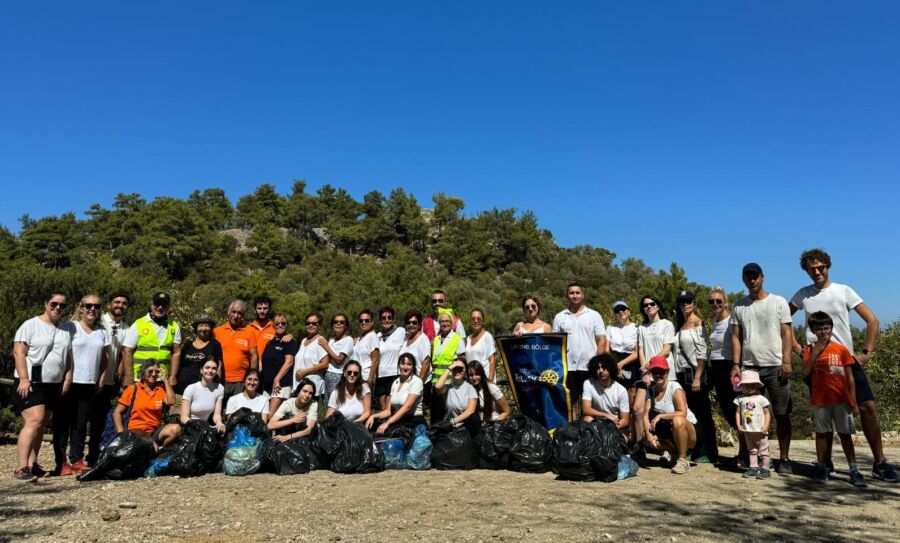 Bodrum Rotary Kulübü Pedasa’yı Temizledi