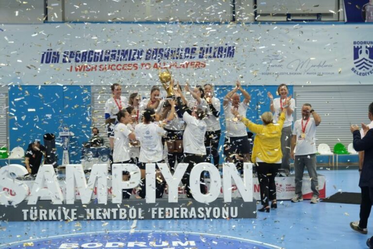 Armada Praxis Yalıkavak, Süper Lig Şampiyonu!