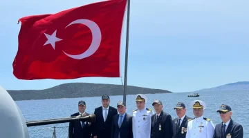 TCG Kılıç Gemisi’nde Gazilerle Buluştular