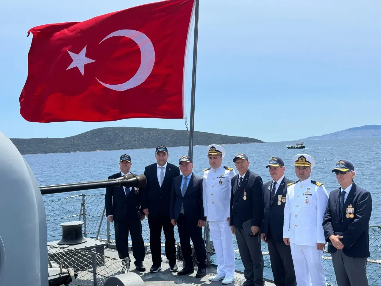 TCG Kılıç Gemisi’nde Gazilerle Buluştular