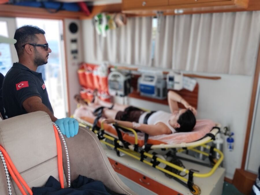 Karaada açıklarında kurtarma operasyonu… Meksikalı Turist tahliye edildi