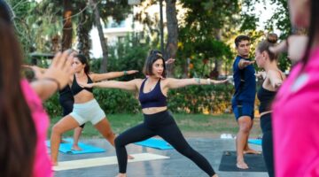 Mumcular’da açık hava yoga günleri
