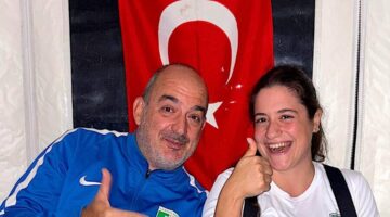 Arda Akman’dan Cumhuriyet Bayramı’nda Anlamlı Yüzüş