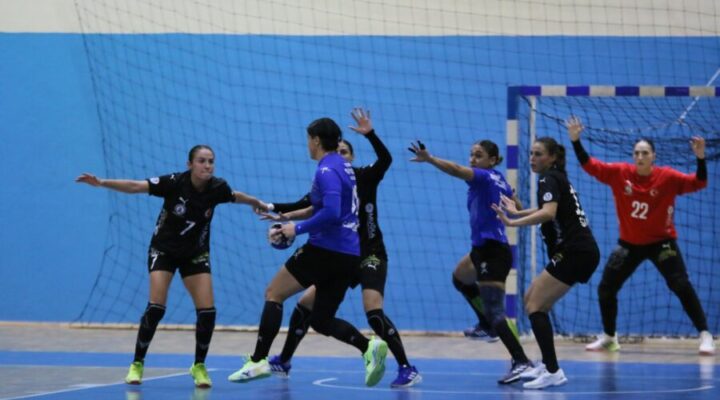 Armada Praxis Yalıkavakspor, Odunpazarı’nı devirdi: 37-32’lik galibiyet!