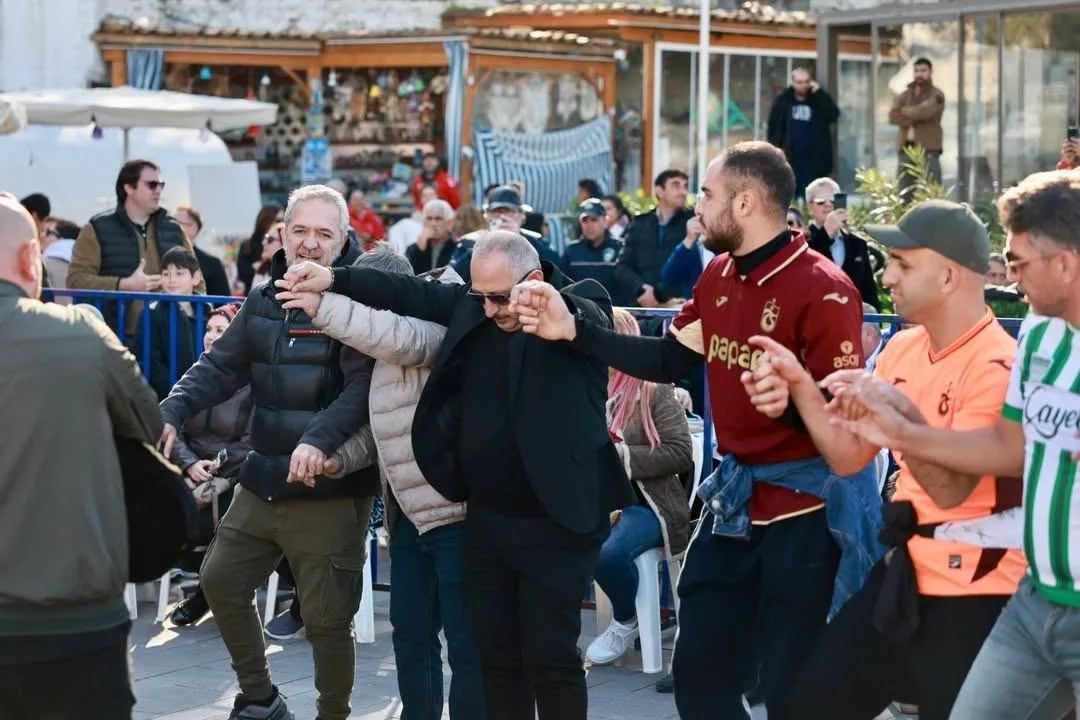 Bodrumda 10. Hamsi Festivali Binlerce Kisiyi Karadeniz Coskusunda Bulusturdu 33