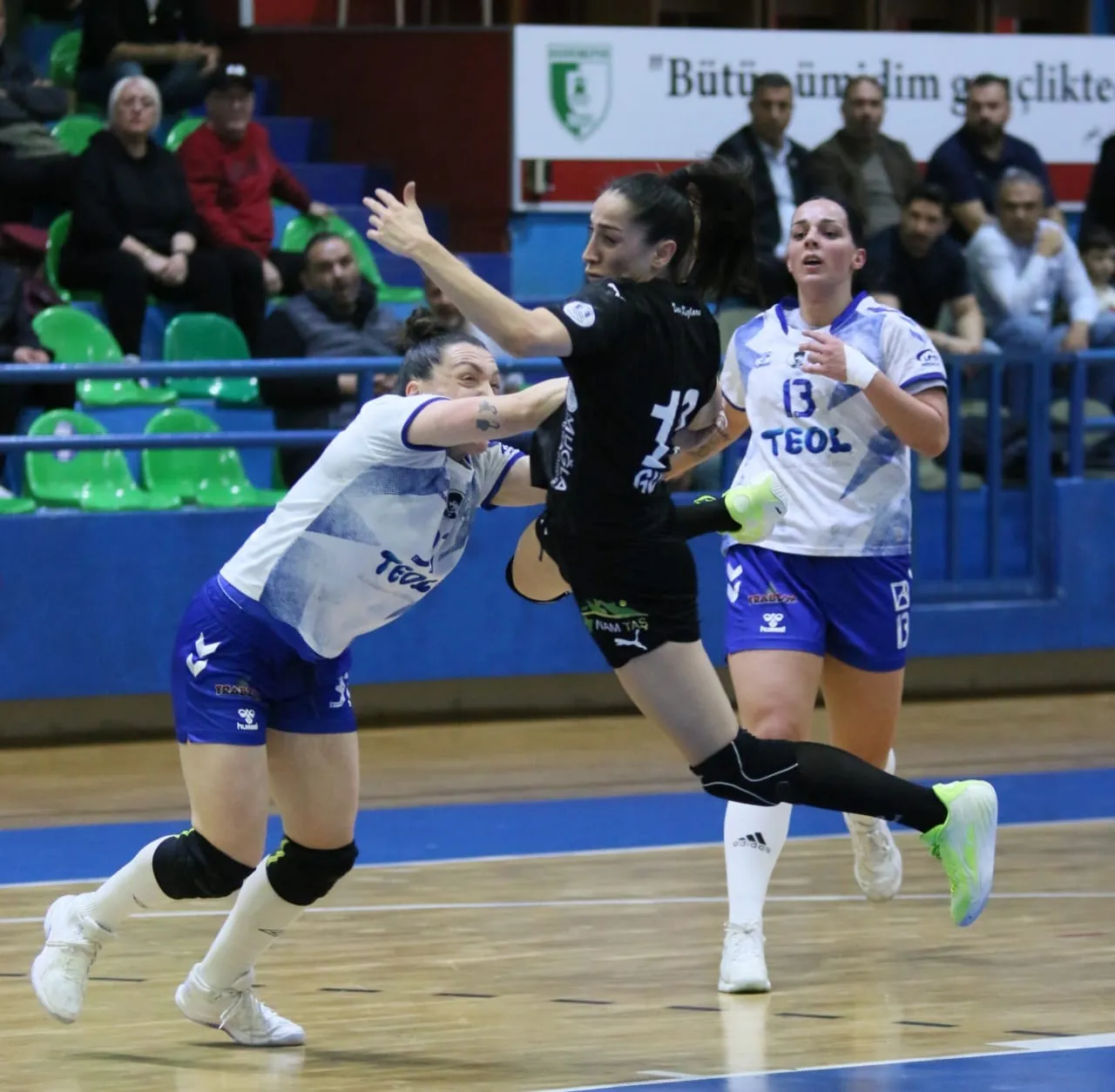 Armada Praxis Yalikavak Spor Ortahisari Farkli Gecti 4