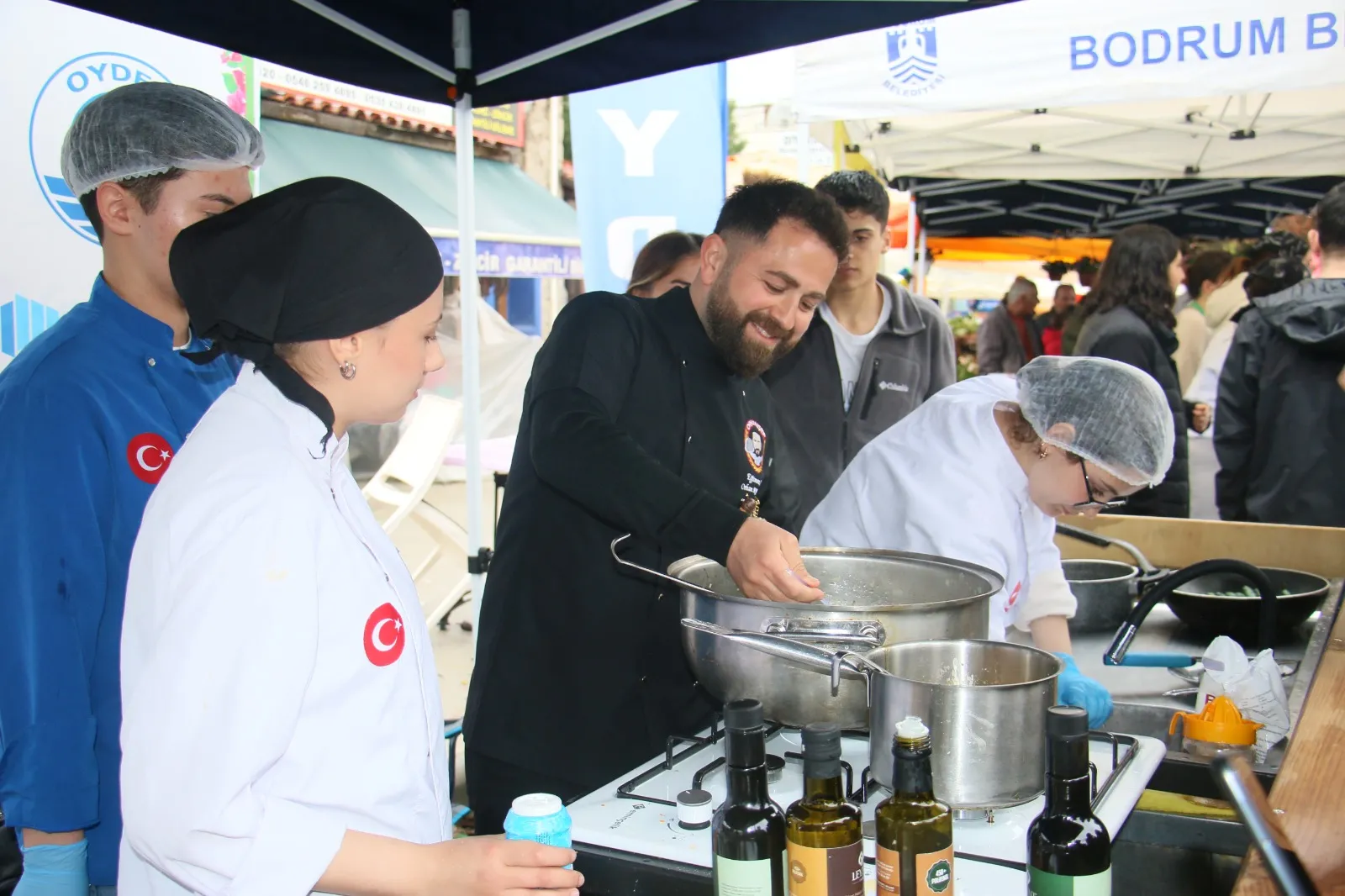 Bodrum Aci Ot Festivali Basladi Yagmura Ragmen Yogun Ilgi 11