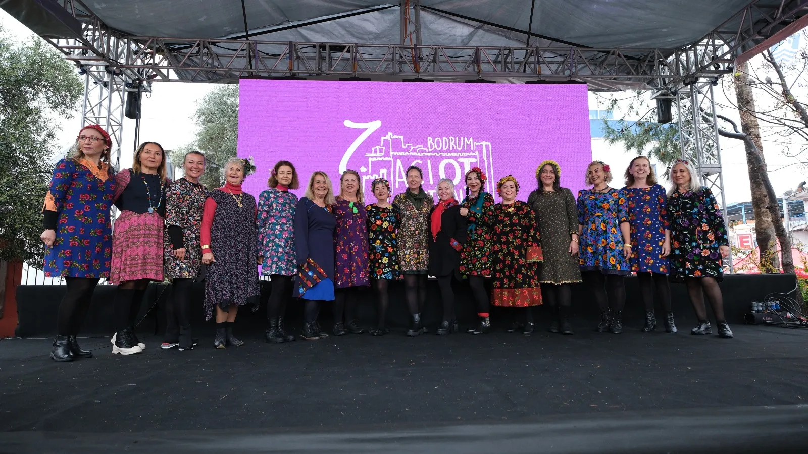 Bodrum Aci Ot Festivali Basladi Yagmura Ragmen Yogun Ilgi 2