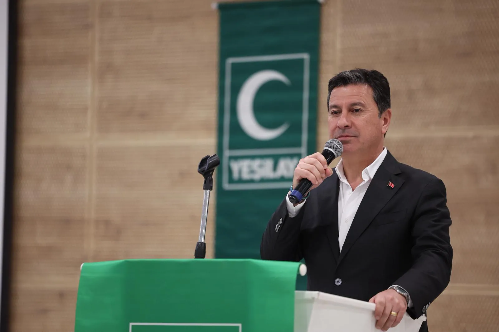 Ahmet Aras’tan Gençlere Bağımlılıkla Mücadele Mesajı