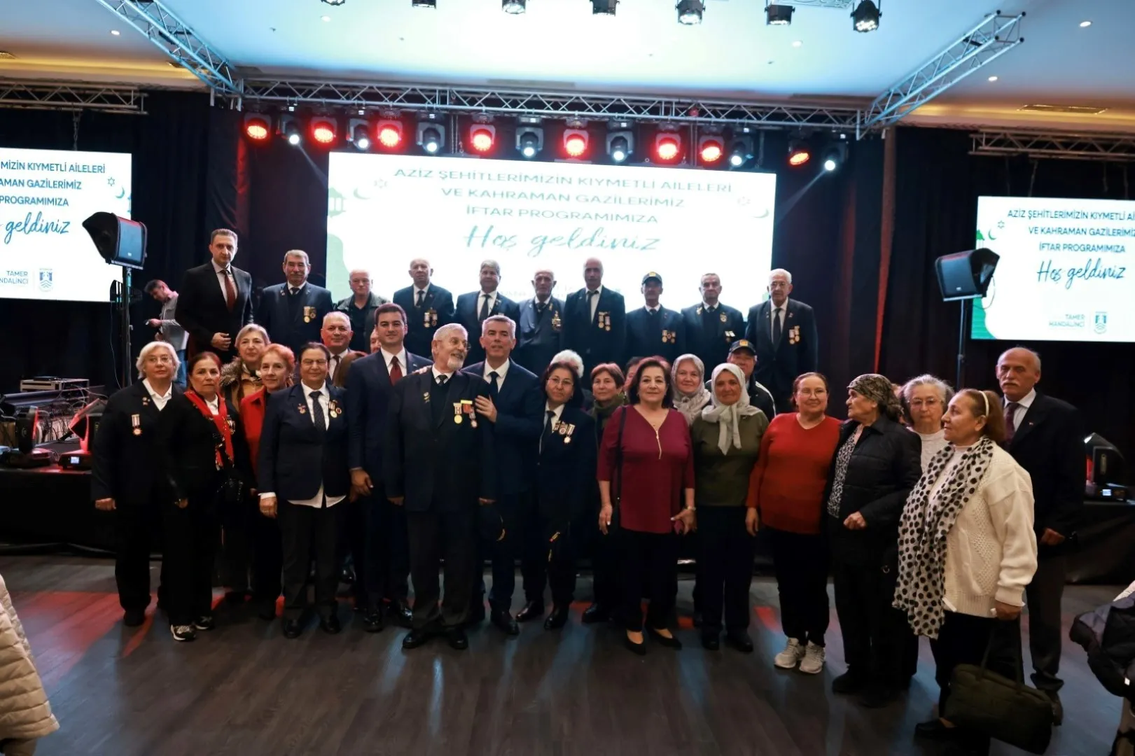 Belediye Ekiplerinden Şehit Yakınlarına Ziyaret