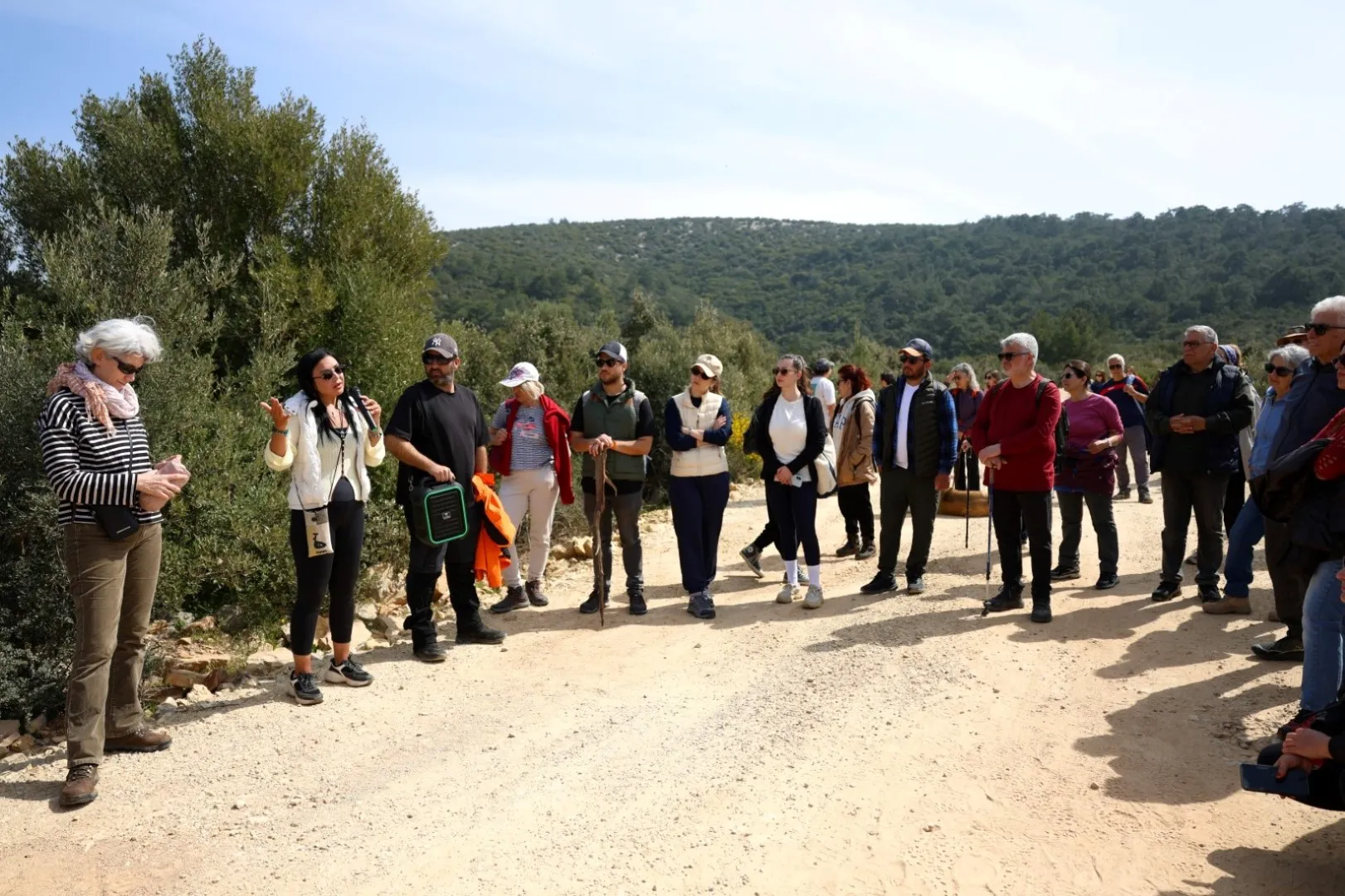 Bodrum’un Saklı Tarihine Etkileyici Yolculuk: Kışladağ’da Doğa ve Arkeoloji Buluştu 3 bodrum belediyesi kultur ve doga yuruyusleri kisladagda devam etti 6