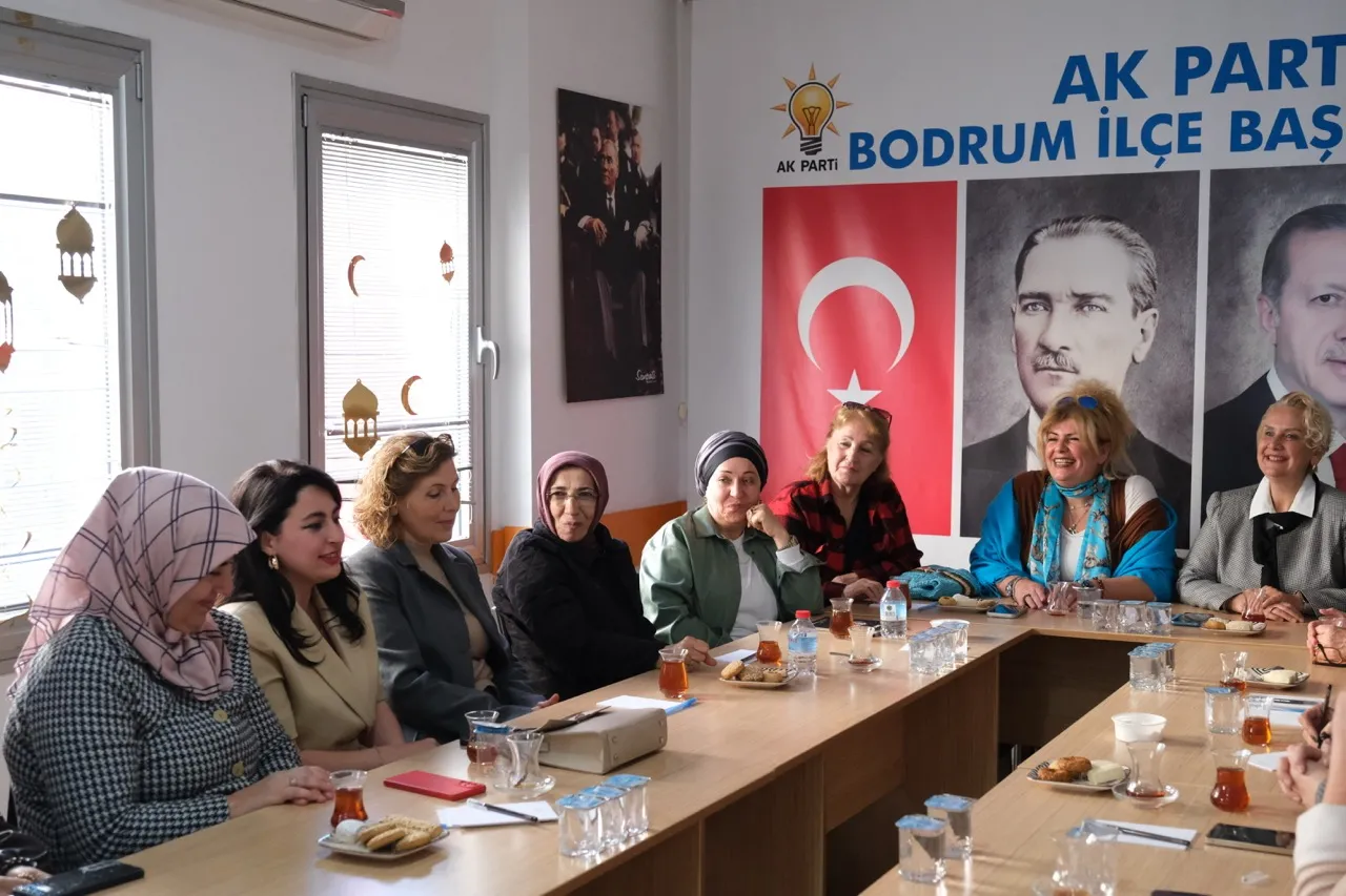 Bodrum AKP'de Kadın Kolları Seha Ergene Liderliğinde Sahaya İniyor 1 kadin kollari1