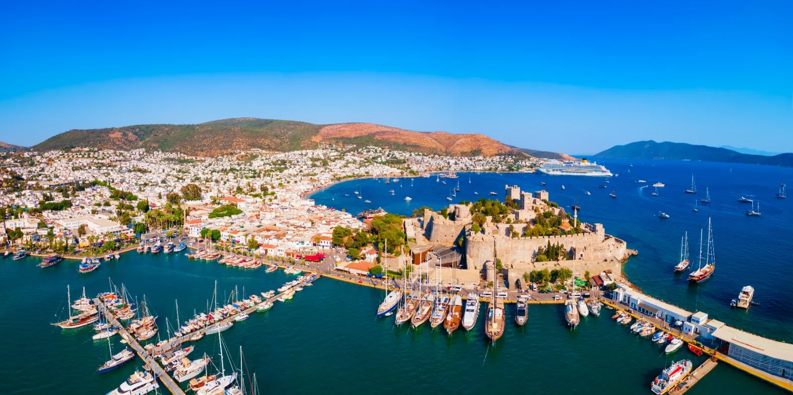Bodrum’da Denizcilere Büyük Kolaylık: Uluslararası Limanda 7/24 Hizmet Dönemi Başladı