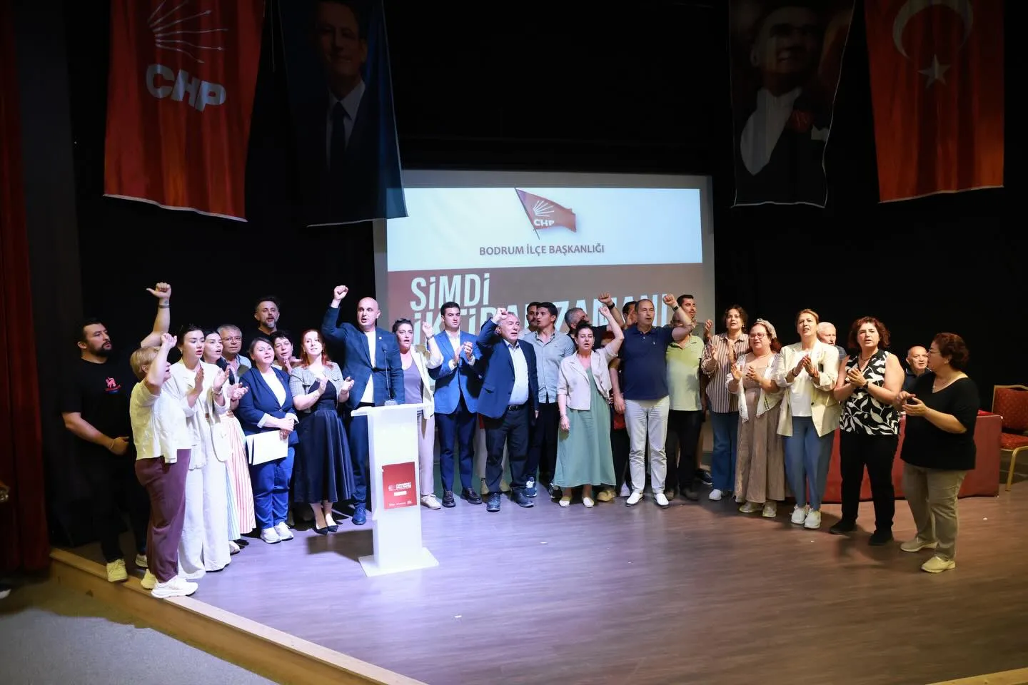 CHP Bodrum Örgütü Tek Yürek Oldu: “Genel Başkanımız Özgür Özel’in Yanındayız”