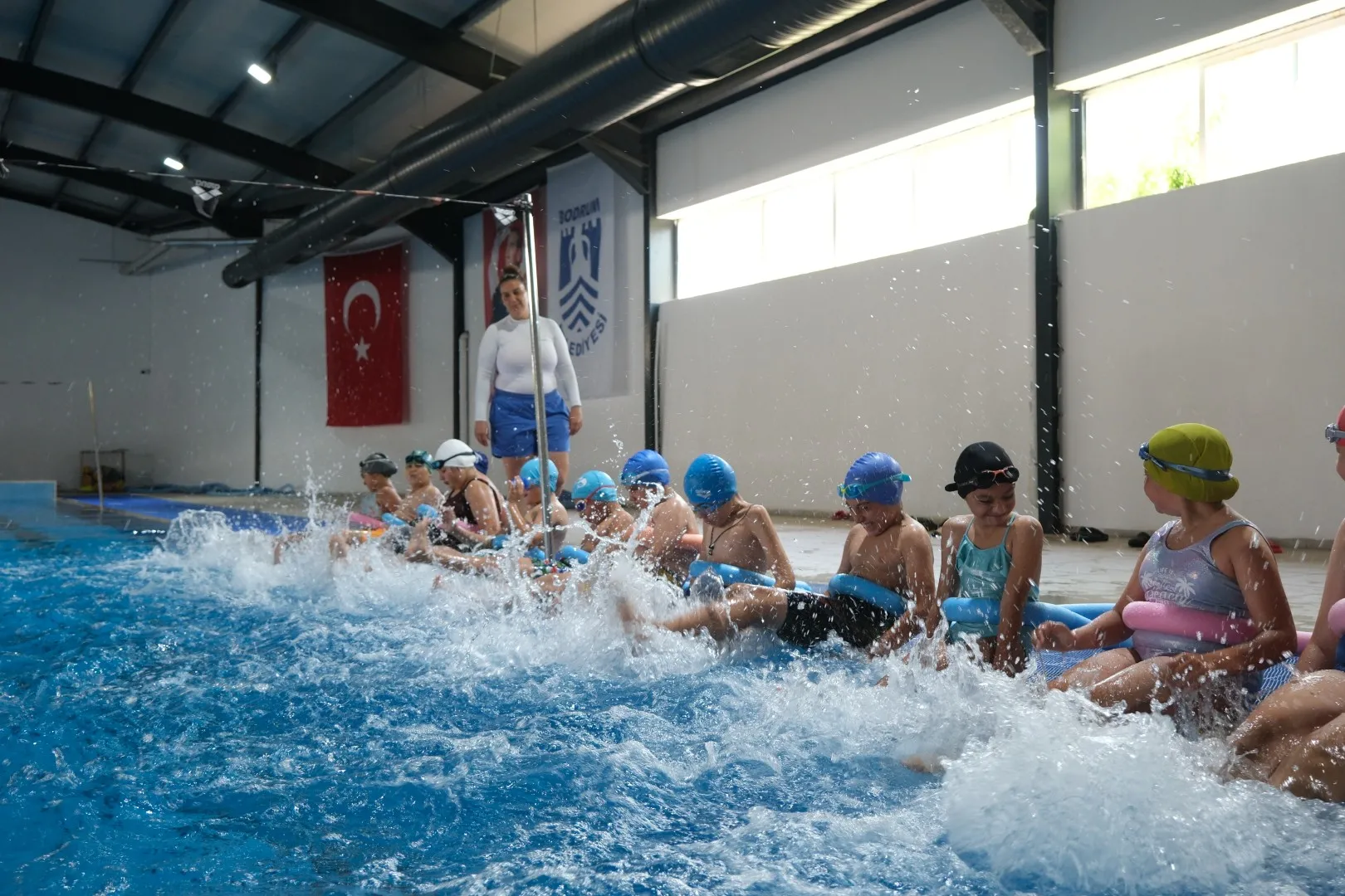 Ücretsiz Yüzme Kurslarında İlk Etap Başladı