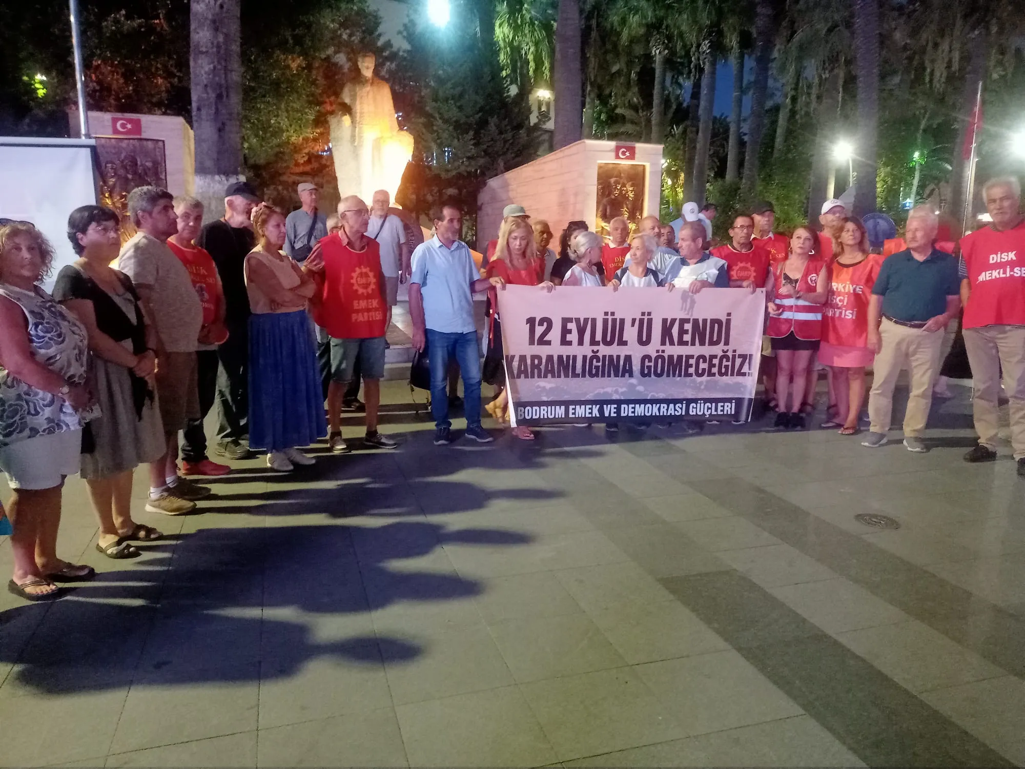 Bodrum’da 12 Eylül’ün 46. yılında meydandan çağrı: “Bizim için nostalji değil, hesaplaşma meselesi”