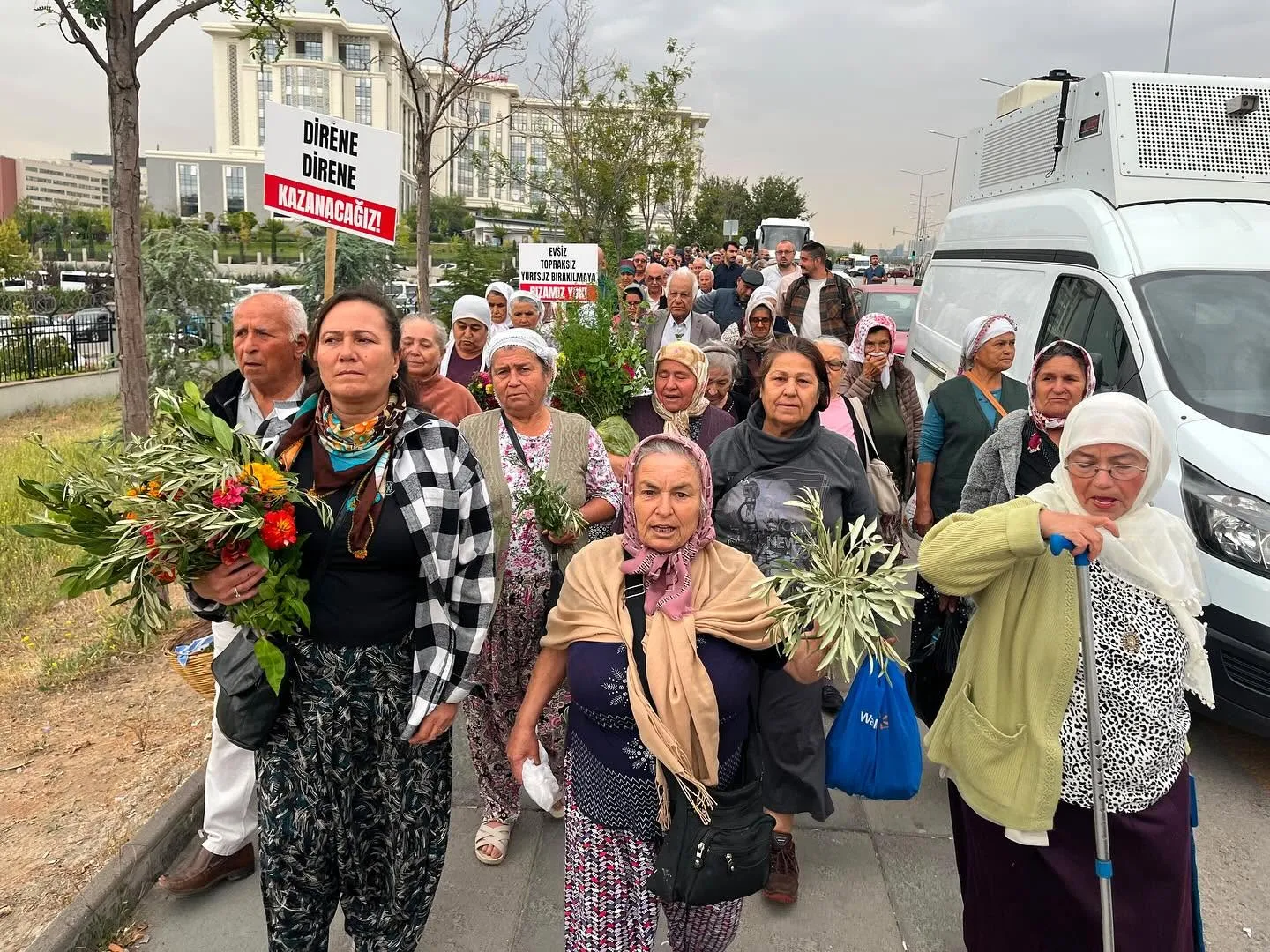Akbelen'de Kamu Yararı, Kimin Yararına İşleyecek? 1 akbelenliler