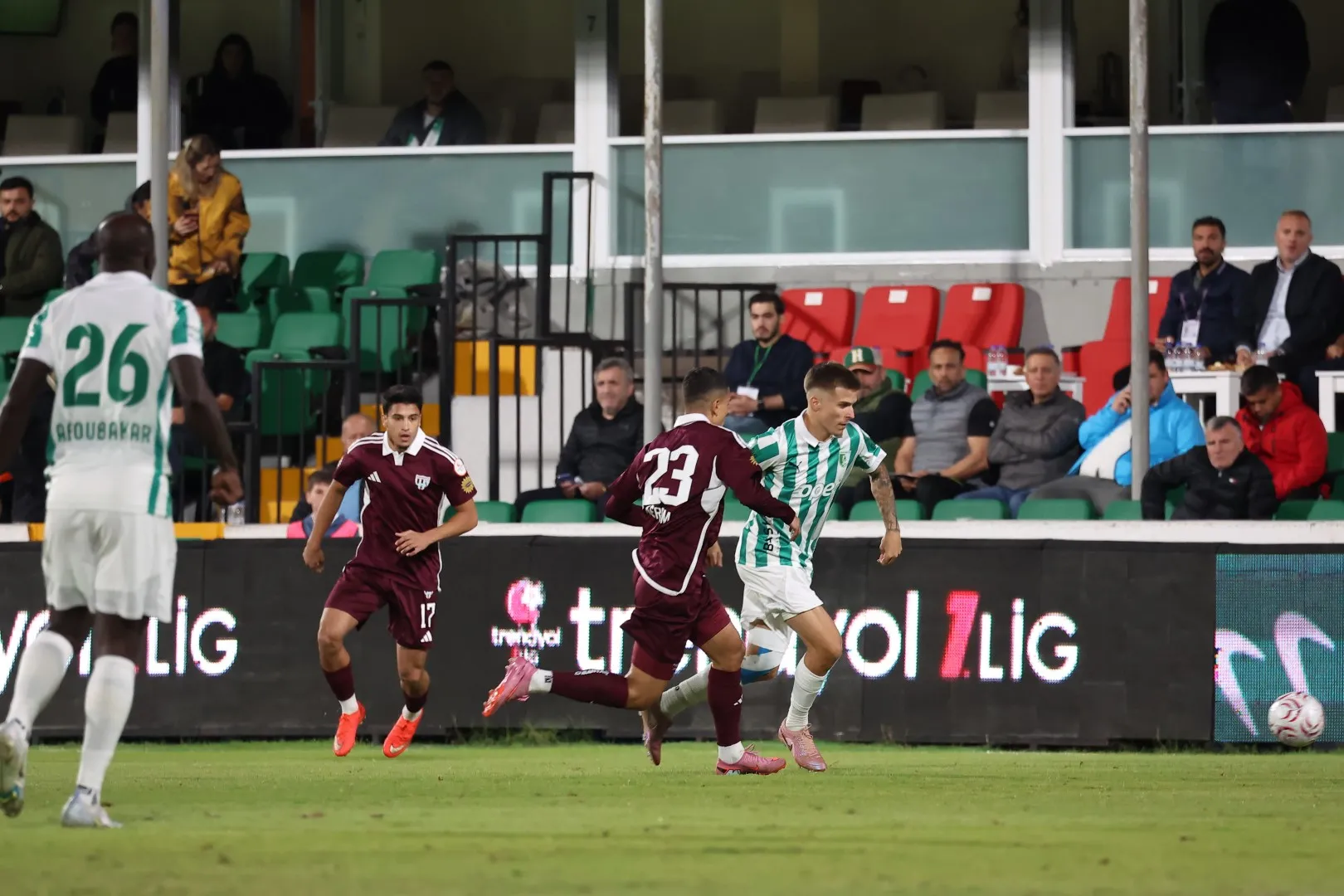 Bodrum FK Evinde Geri Döndü, Taraftarını Sevince Boğdu: Bandırmaspor Karşısında Muhteşem Zafer!