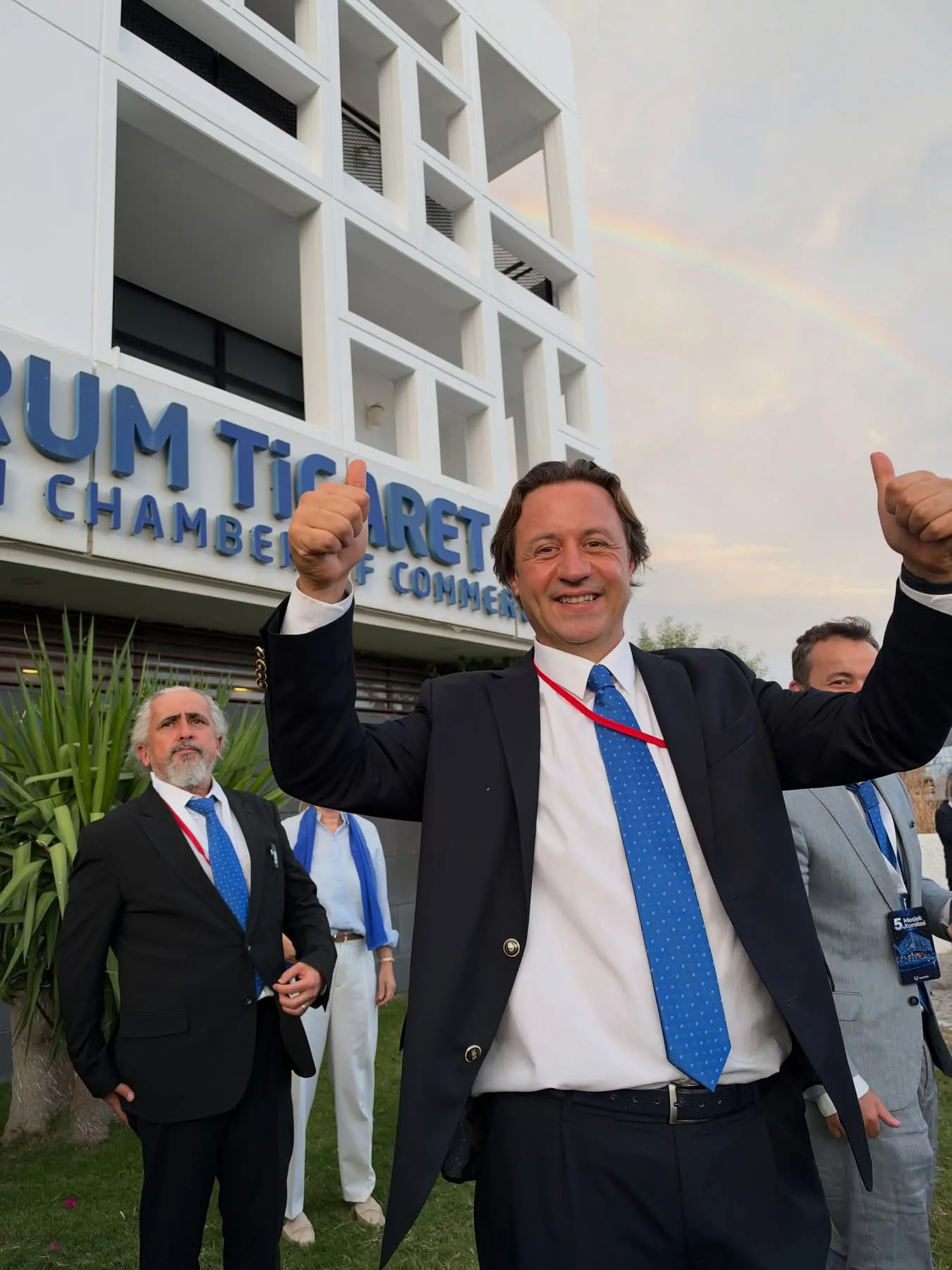 Bodrum Ticaret Odası Seçimlerinde Tarihi Zafer: Erdem Ağan’ın Mavi Listesi Tulum Çıkardı, İlk Tebrik Eşinden Geldi!