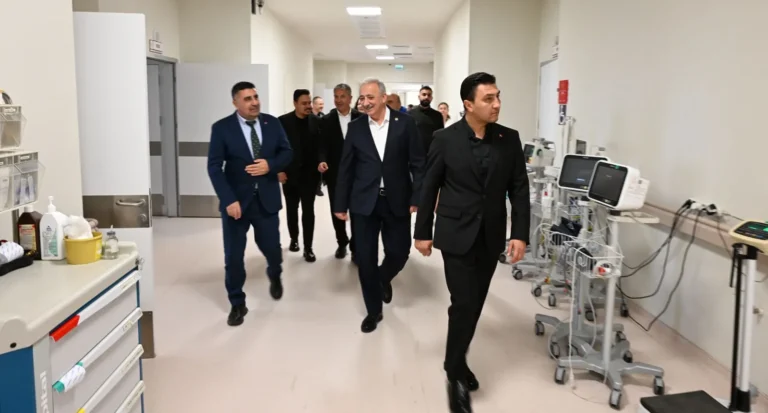 Bodrum Devlet Hastanesi’nde Vatandaşın Sesini Dinlediler:”Bina Yapmak Yetmez, Hizmetin Takipçisiyiz”