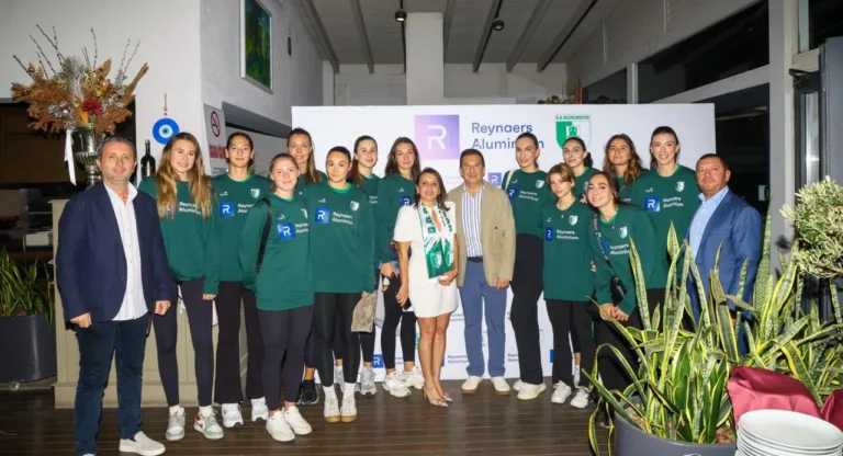 Bodrumspor Kadın Voleybol Takımı’ndan Geleceğe Smaç