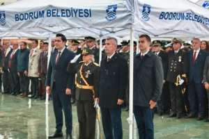 Bodrum’da Yağmura İnat Cumhuriyet Coşkusu: 29 Ekim Törenleri Yağmur Altında Yapıldı